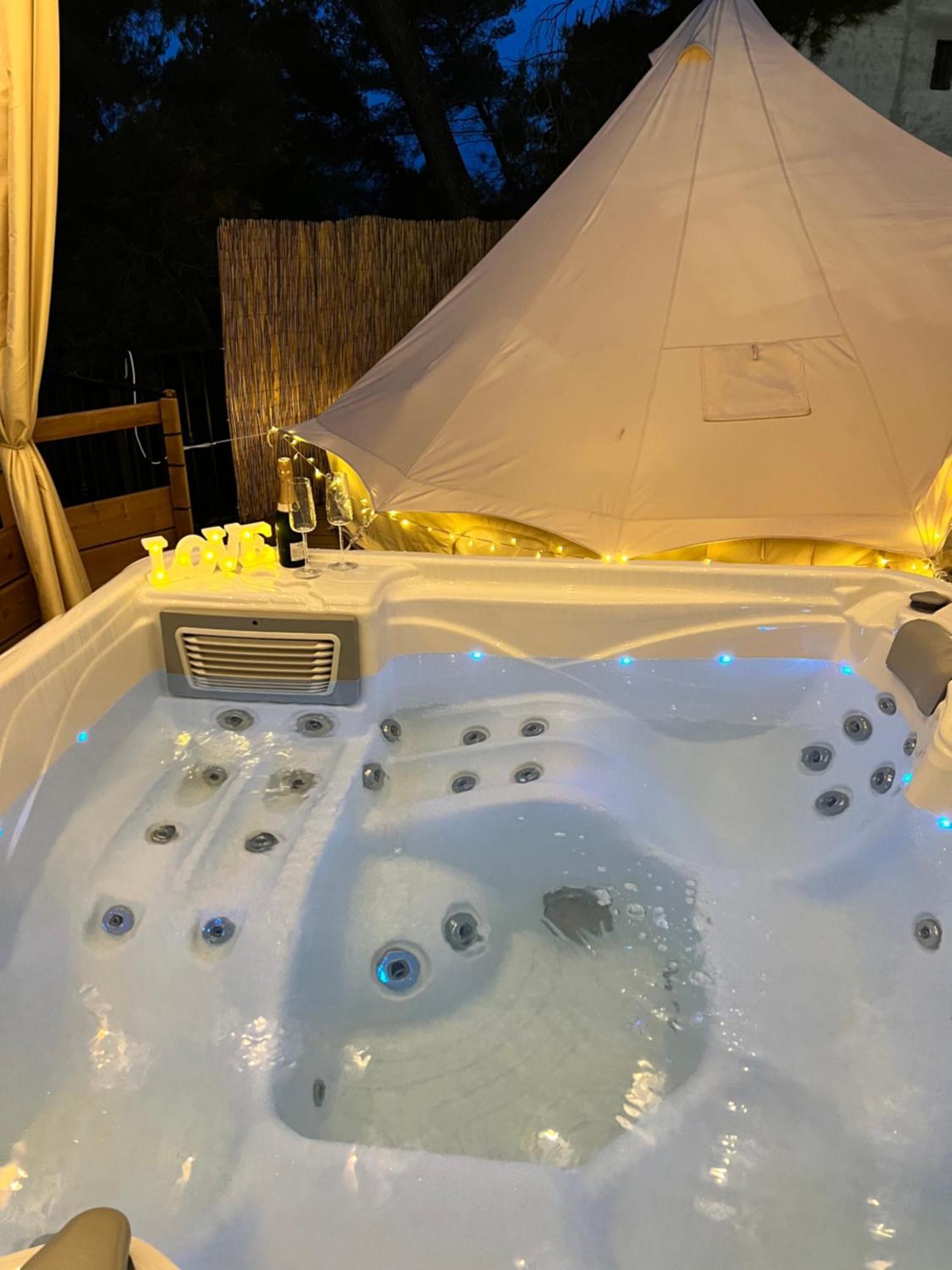 Love Room Tente Lodge Spa Mfg Chez C&C, Exclusivement Reservee Aux Adultes Cantaron Eksteriør bilde