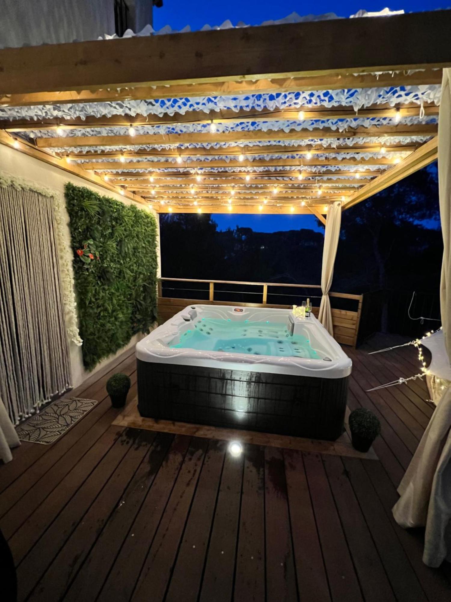 Love Room Tente Lodge Spa Mfg Chez C&C, Exclusivement Reservee Aux Adultes Cantaron Eksteriør bilde