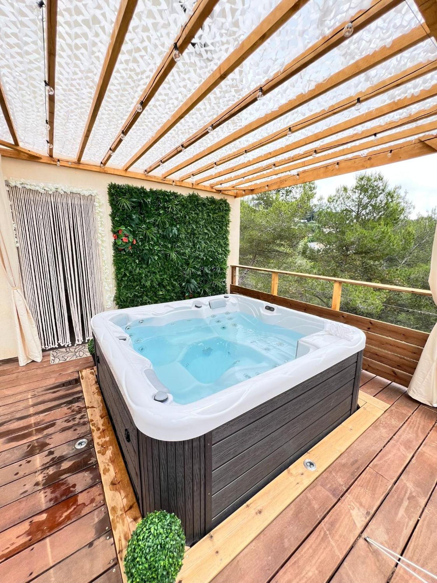 Love Room Tente Lodge Spa Mfg Chez C&C, Exclusivement Reservee Aux Adultes Cantaron Eksteriør bilde