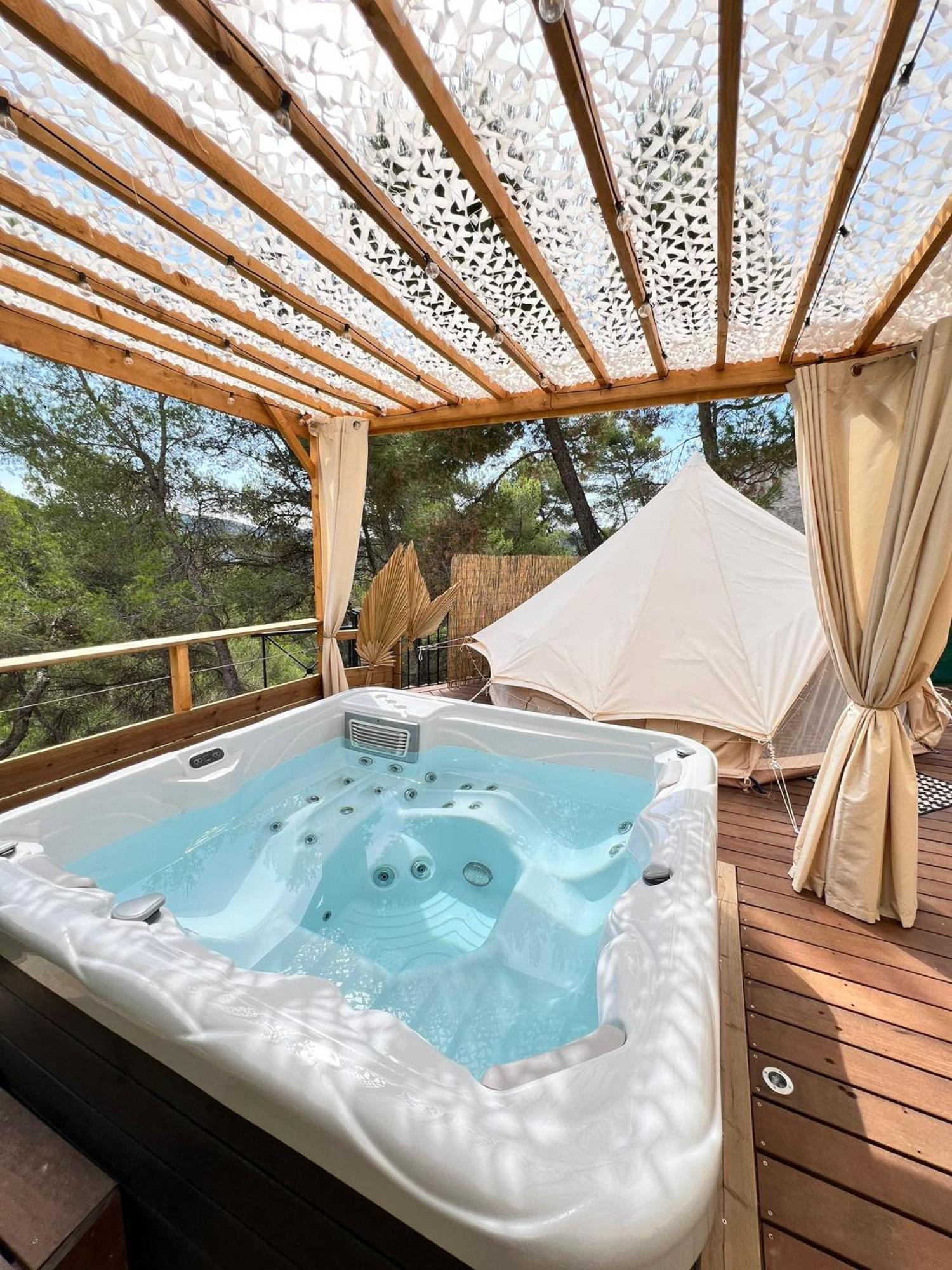 Love Room Tente Lodge Spa Mfg Chez C&C, Exclusivement Reservee Aux Adultes Cantaron Eksteriør bilde