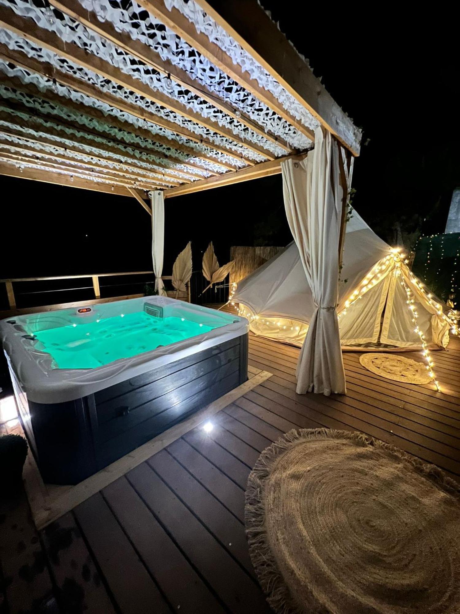Love Room Tente Lodge Spa Mfg Chez C&C, Exclusivement Reservee Aux Adultes Cantaron Eksteriør bilde