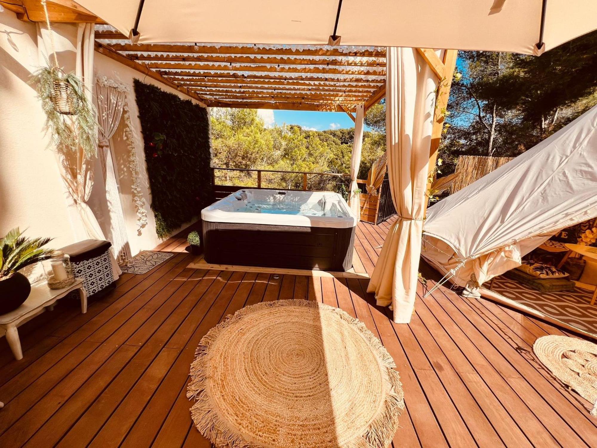 Love Room Tente Lodge Spa Mfg Chez C&C, Exclusivement Reservee Aux Adultes Cantaron Eksteriør bilde