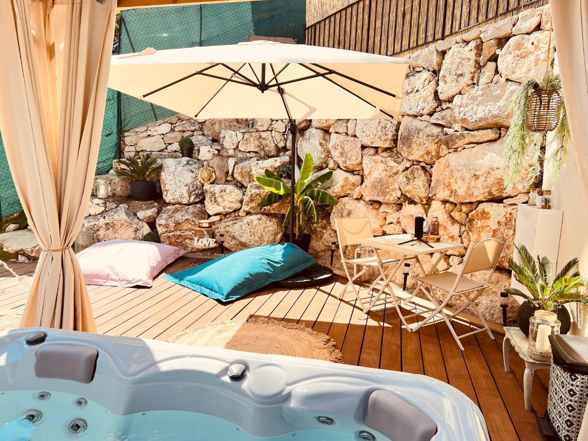 Love Room Tente Lodge Spa Mfg Chez C&C, Exclusivement Reservee Aux Adultes Cantaron Eksteriør bilde